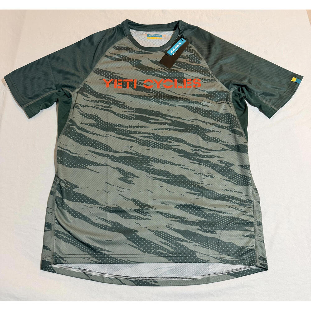 NWT Yeti Cycles Mens Short Sleeve Riding‎ Jersey Size Medium